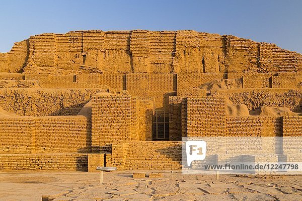 Choqa Zanbil Ziggurat  UNESCO-Welterbe  die größte Ziggurat der Welt  Shush  Iran  Asien