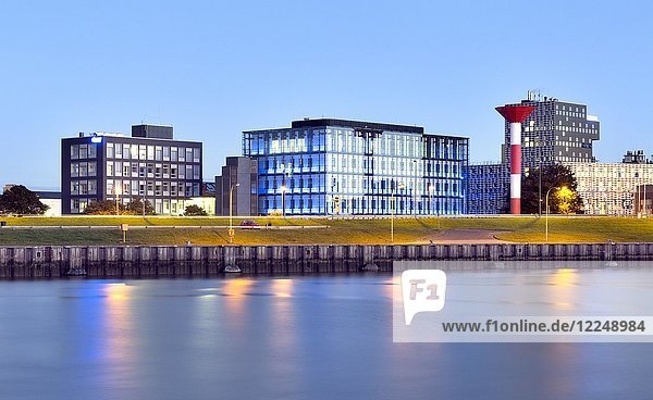 Alfred-Wegener-Institut für Polar- und Meeresforschung AWI Abenddämmerung Bremerhaven Bremen Deutschland Europa
