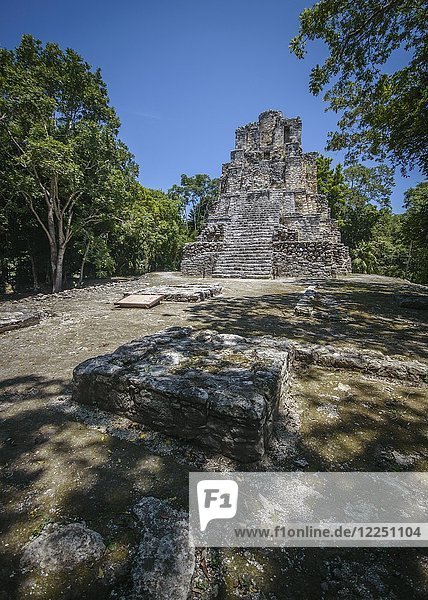 Ruinen  antike Stadt  Hauptpyramide in Muyil  Ausgrabungsstätte  Quintana Roo  Yucatán  Mexiko  Mittelamerika