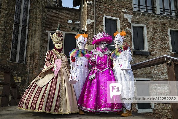 Group in carnival costumes  Carnival in Venice  Italy  Europe