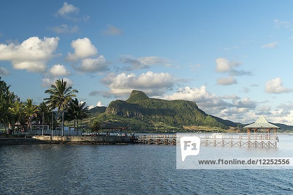 Pointe des Régates mit Löwenberg  Mahebourg  Grand Port  Mauritius  Afrika