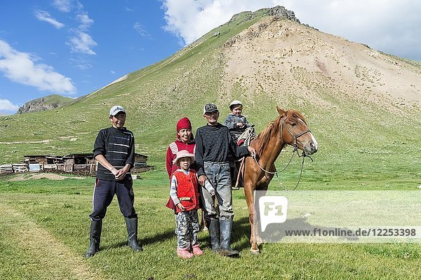 Kyrgyz family with horse  Sary Jaz valley  Issyk Kul region  Kyrgyzstan  Asia