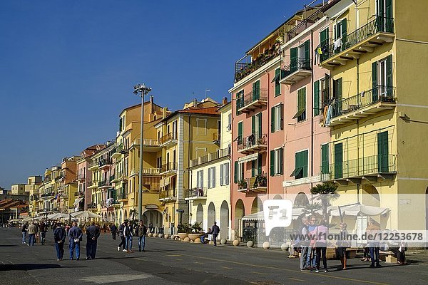 Hafenpromenade  Imperia  Riviera di Ponente  Ligurien  Italien  Europa