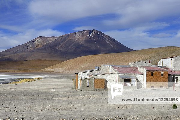 Häuser an der Laguna Hedionda  Lagunenroute  Provinz Nor Lípez  Departement Potosi  Bolivien  Südamerika