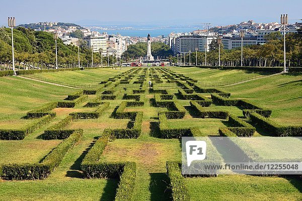 Park Parque Eduardo VII mit Praca Marqués de Pombal  Lissabon  Portugal  Europa