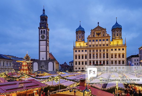 Christmas market  Perlach Tower and Town Hall  Rathausplatz  at dusk  Augsburg  Swabia  Bavaria  Germany  Europe