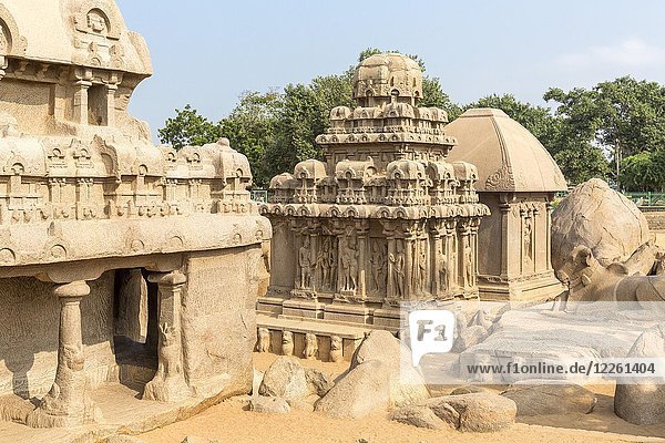 Die fünf Rathas  Arjuna ratha  Draupadi ratha  Mahabalipuram  Tamil Nadu  Indien  Asien