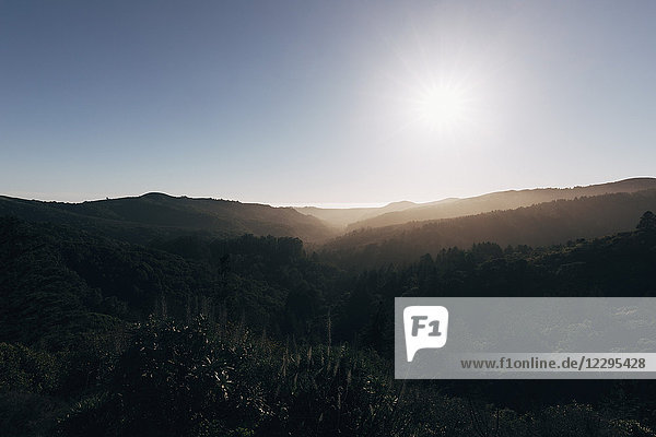 Panoramablick auf die Landschaft bei klarem Himmel  San Francisco  Kalifornien