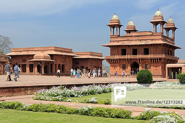 Indien  Uttar Pradesh  Fathepur Sikri  Ankh-Micholi und Diwan-i-Khas Pavillons