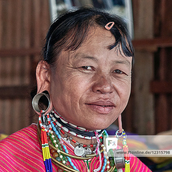 Asie Myanmar Shan-Staaten Inle-See burmesische Frauen mit langem Hals