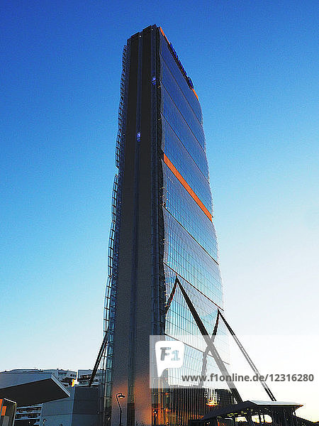 Europa   Italien   Lombardei   Mailand   Stadtviertel  Torre Allianz ( 209m ) designet by Arata Isozaki