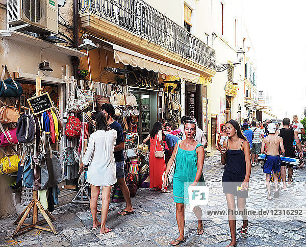 Europa   Italien   Apulien   Salento   Gallipoli   Altstadt   typischer Laden