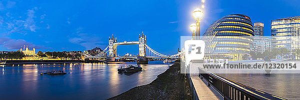 Tower Bridge  Tower of London and City Hall at night  Southwark  London  England  United Kingdom  Europe