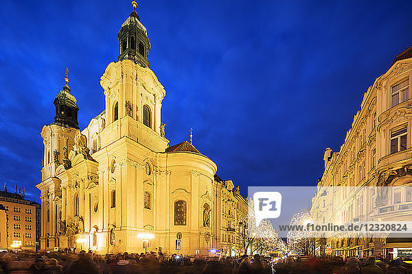 Sankt-Nikolaus-Kirche  Altstädter Ring  UNESCO-Weltkulturerbe  Prag  Tschechische Republik  Europa