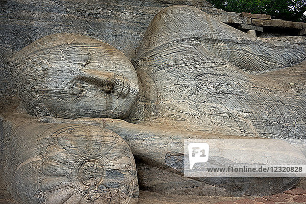 Reclining Buddha statue  Gal Vihara at Polonnaruwa  UNESCO World Heritage Site  Sri Lanka  Asia