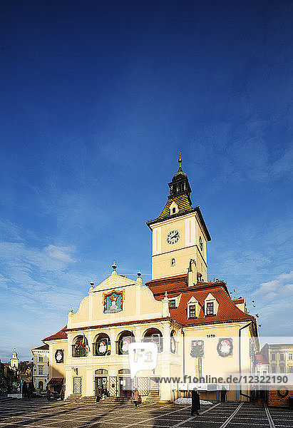 Gebäude des Historischen Museums und Uhrenturm  Brasov  Rumänien  Europa