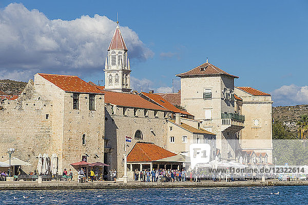 Stadtbild der Altstadt von Trogir  UNESCO-Weltkulturerbe  Kroatien  Europa