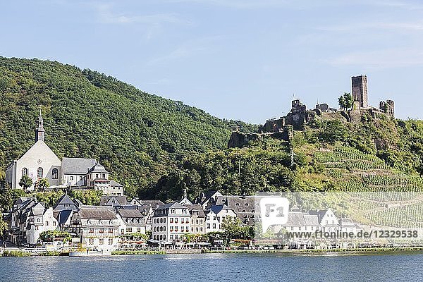Deutschland  Rheinland-Pfalz  Mosel  Beilstein und Schloss Metternich