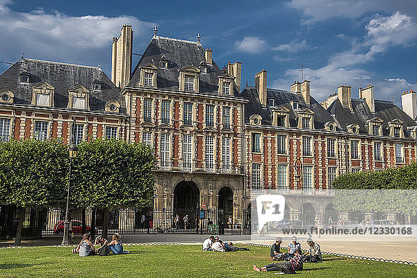France  Paris 3th and 4th district  public garden and buildings on place des Vosges