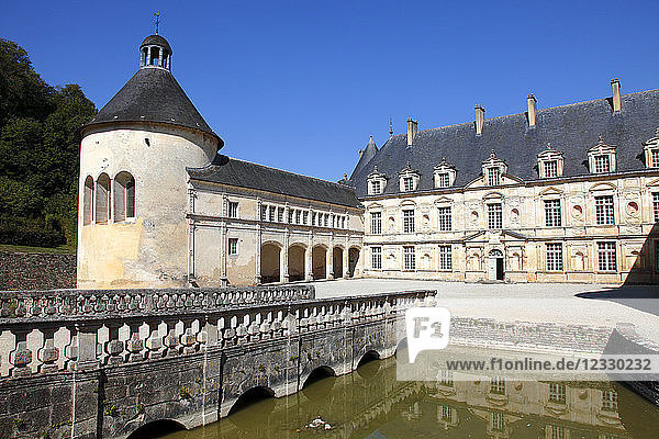 Frankreich  Bourgogne Franche Comte  Cote d'or (21)  Bussy le Grand  Schloss Bussy Rabutin