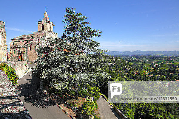 France  Provence Alpes Cote d'Azur  Vaucluse (84)  Venasque  Notre Dame church