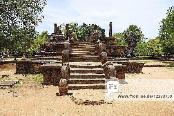 Ruine der königlichen Ratshalle  Polonnaruwa  nördliche Zentralprovinz von Sri Lanka
