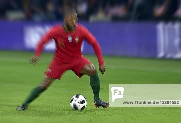 Zoom-Effekt  Fußballer  Tonny Vilhena  Niederlande  Cristiano Ronaldo  Portugal  Europa