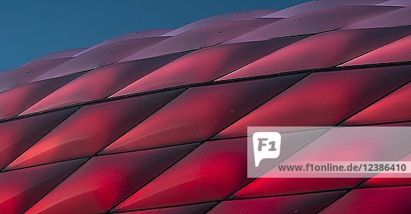 Rot beleuchtete Allianz Arena  Detail  München  Oberbayern  Bayern  Deutschland  Europa