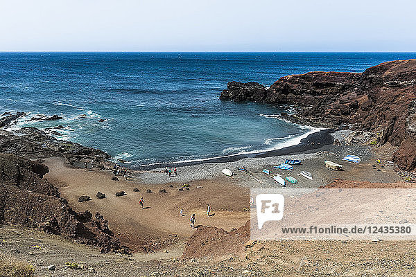 Small bay in El Golfo  Lanzarote  Canary Islands  Spain  Atlantic  Europe