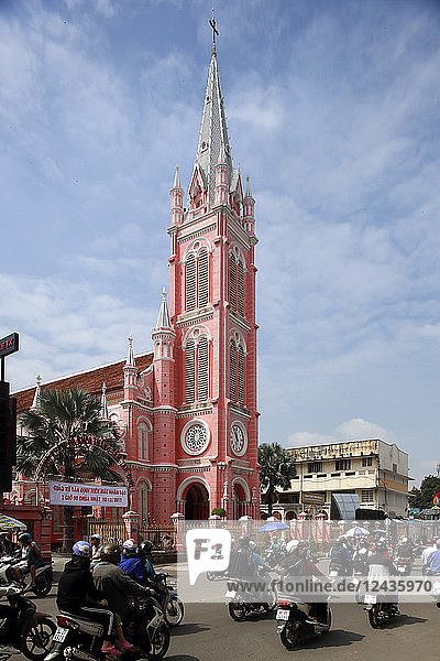 Church of the Sacred Heart of Jesus (Nha Tho Tan Dinh)  Ho Chi Minh City  Vietnam  Indochina  Southeast Asia  Asia