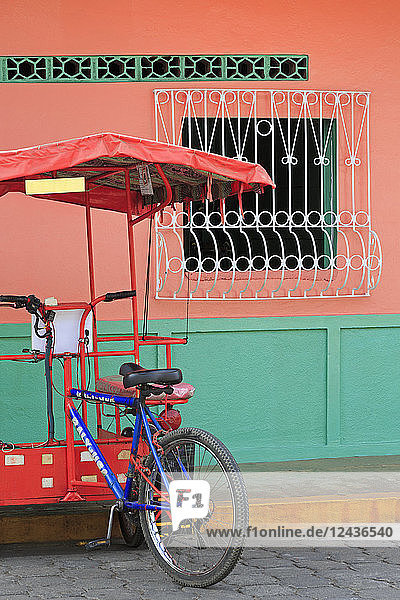 Fahrradtaxi  Stadt Corinto  Provinz Chinandega  Nicaragua  Mittelamerika