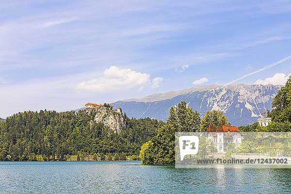 Bleder See und Schloss Bled  Slowenien  Europa