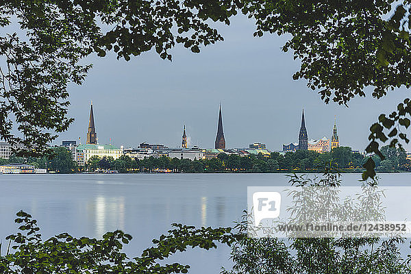 Germany  Hamburg  Outer Alster Lake with view to the city