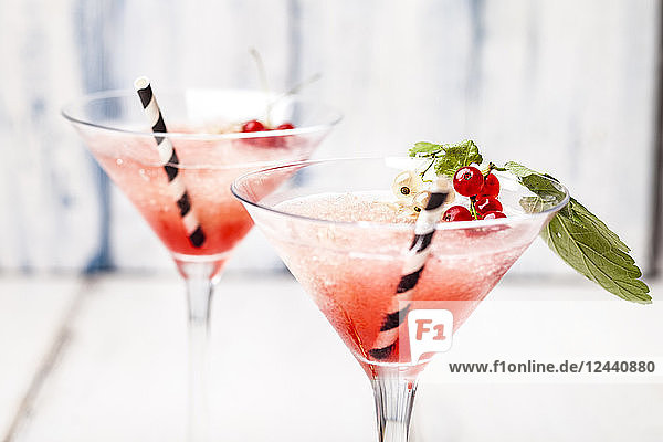 Frose  rose slushie with red currants