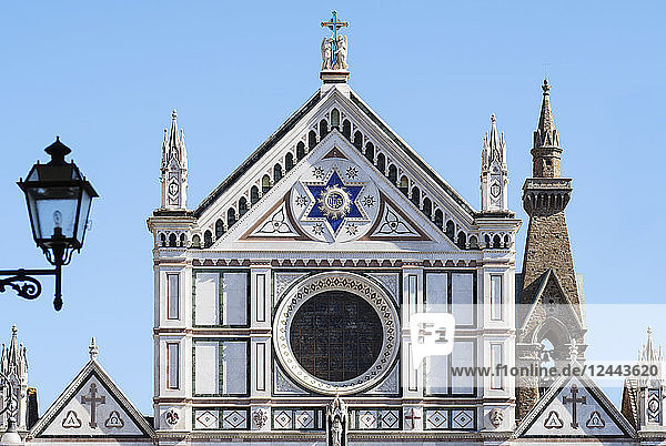 Fassade der Basilika des Heiligen Kreuzes  Florenz  Toskana  Italien