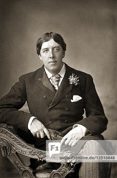 Oscar WiIde  irischer Schriftsteller  Witzbold und Dramatiker  um 1890. Künstler: Unbekannt