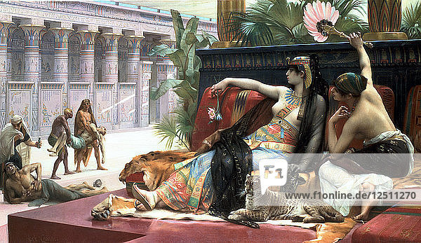 Kleopatra testet Gifte an zum Tode Verurteilten  Ende des 19. Jahrhunderts. Künstler: Sir Lawrence Alma-Tadema