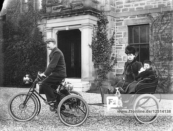 A De Dion tricycle. Artist: Unknown