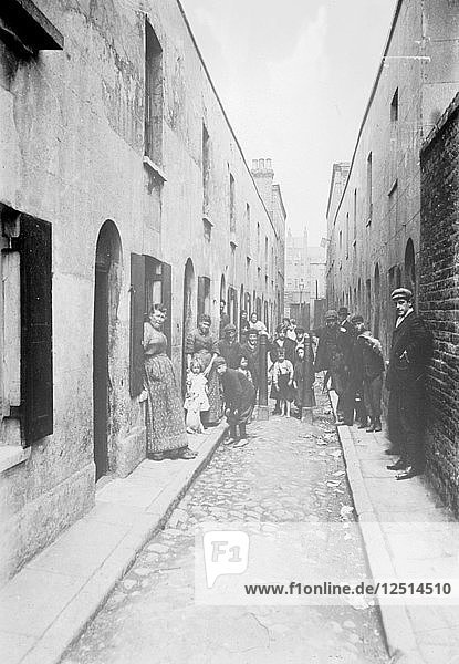Little Collingwood Street  Bethnal Green  London  1900er Jahre. Künstler: John Galt