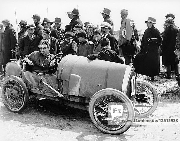 Raymond Mays in einem Bugatti  Porthcawl Sands  Wales  (1920er Jahre?). Künstler: Unbekannt