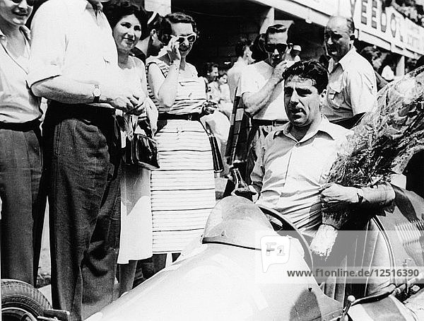 John Cooper  Sieger des Formel-3-Rennens in Rouen  1952. Künstler: Unbekannt