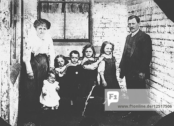 Die Familie Levenstein aus Middlesbrough  um 1910. Künstler: Unbekannt