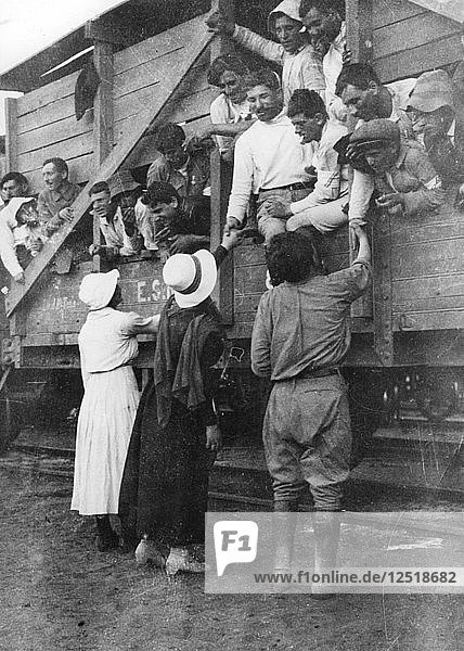 Freiwillige der Jüdischen Legion verabschieden sich von Verwandten und Freunden  Erster Weltkrieg  1915-1918. Künstler: Unbekannt