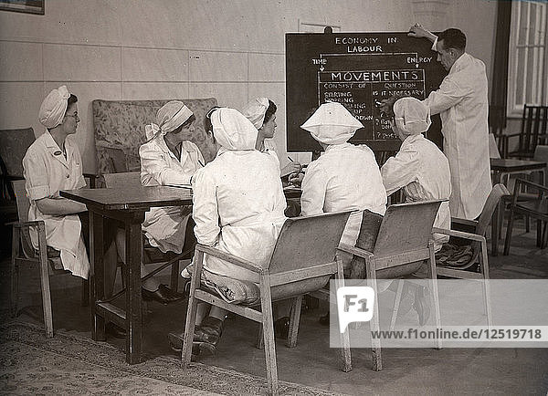 Rowntree Mitarbeiterschulung  York  Yorkshire  1948. Künstler: Unbekannt