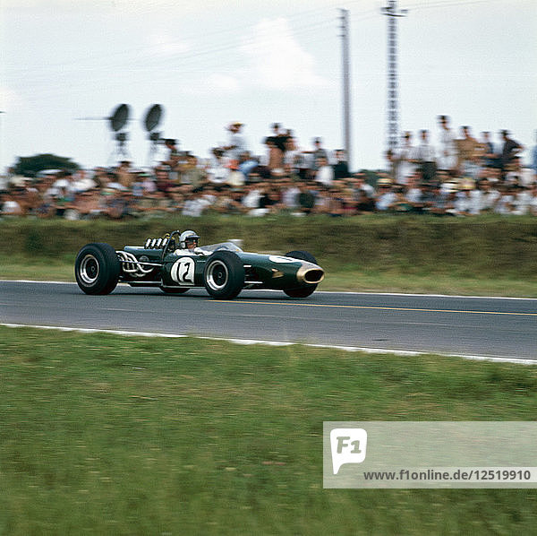 Jack Brabham auf einem Brabham-Repco BT19  Großer Preis von Frankreich  Reims  Frankreich  1966. Künstler: Unbekannt
