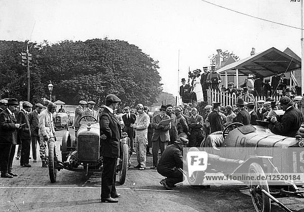 Competitors at the Isle of Man TT 1914. Artist: Unknown