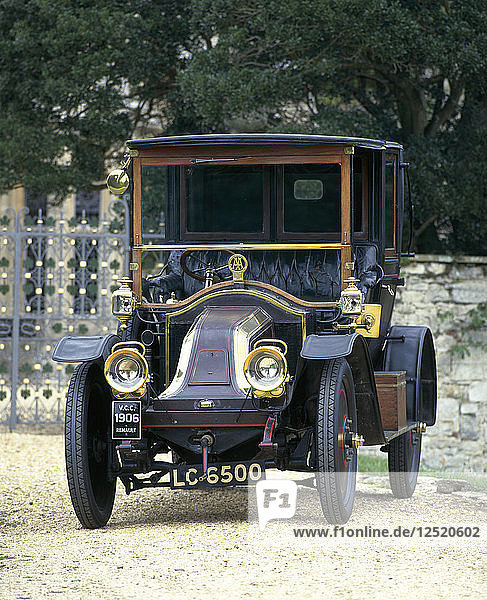 Ein Renault 14/20hp XB von 1906. Künstler: Unbekannt