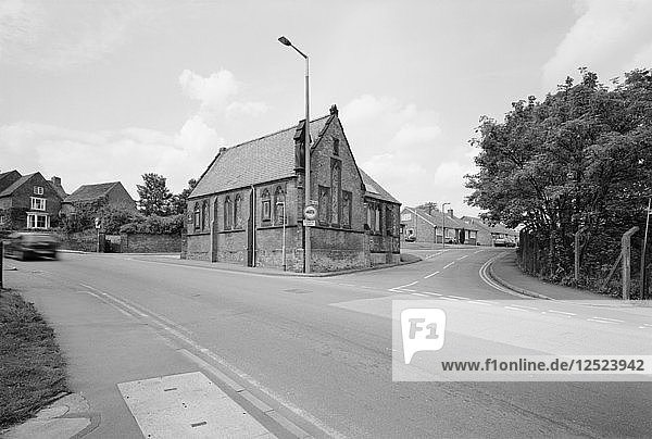 Die ehemalige National School  Horninglow  Burton-upon-Trent  Staffordshire  2000. Künstler: M. Hesketh-Roberts