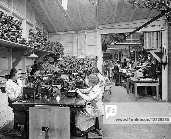 Werkstatt  Hamptons Munitions Works  Lambeth  London  1914-1918. Künstler: Bedford Lemere und Unternehmen