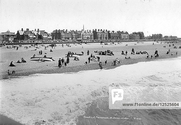 Der Strand von St Annes-on-Sea  Lancashire  1890-1910. Künstler: Unbekannt